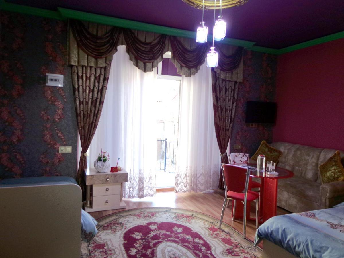 Bed and Breakfast Tubram S Ailəvi Qonaq Evi Şǝki Exterior foto