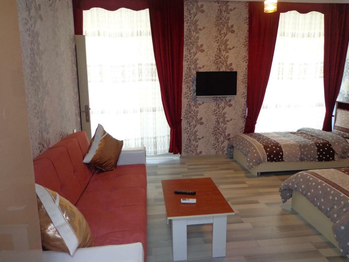 Bed and Breakfast Tubram S Ailəvi Qonaq Evi Şǝki Exterior foto